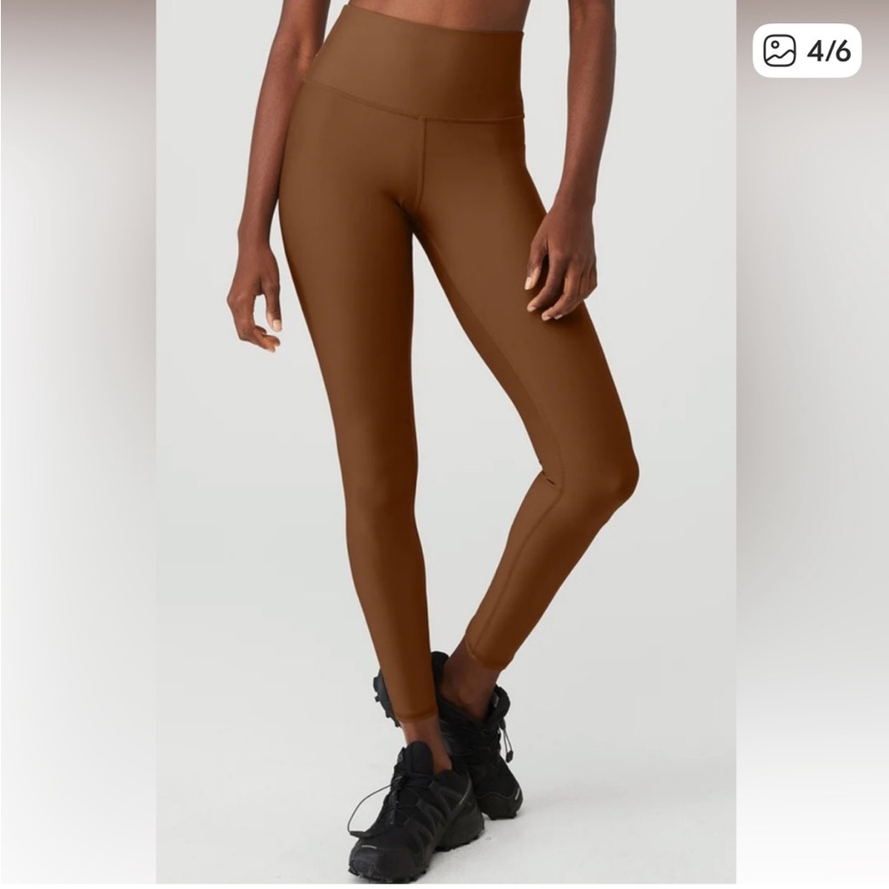 ALO Yoga 7/8 High-Waist Airbrush Legging in Cinnamon Brown